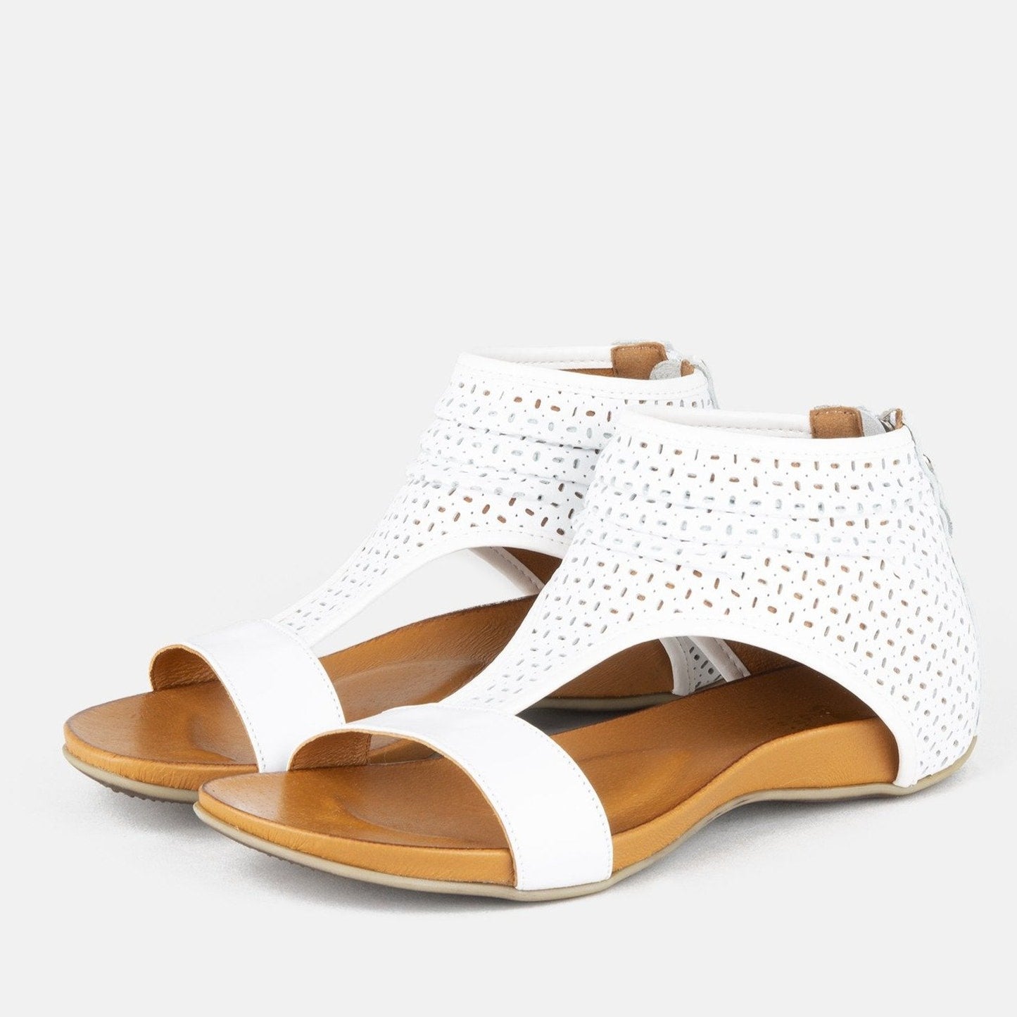 UpTown - Pure White Sandals Embassy London