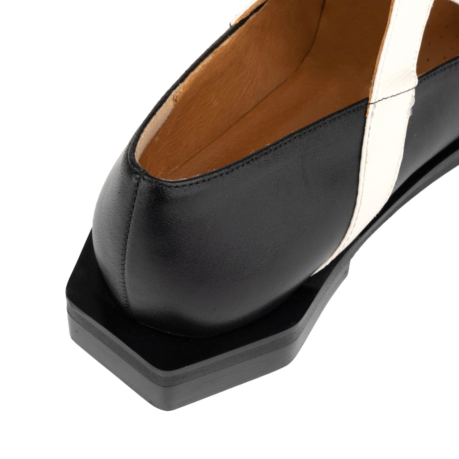Embassy London USA Women's Harlowe Pointed Toe Flat - Black - Ballerinas