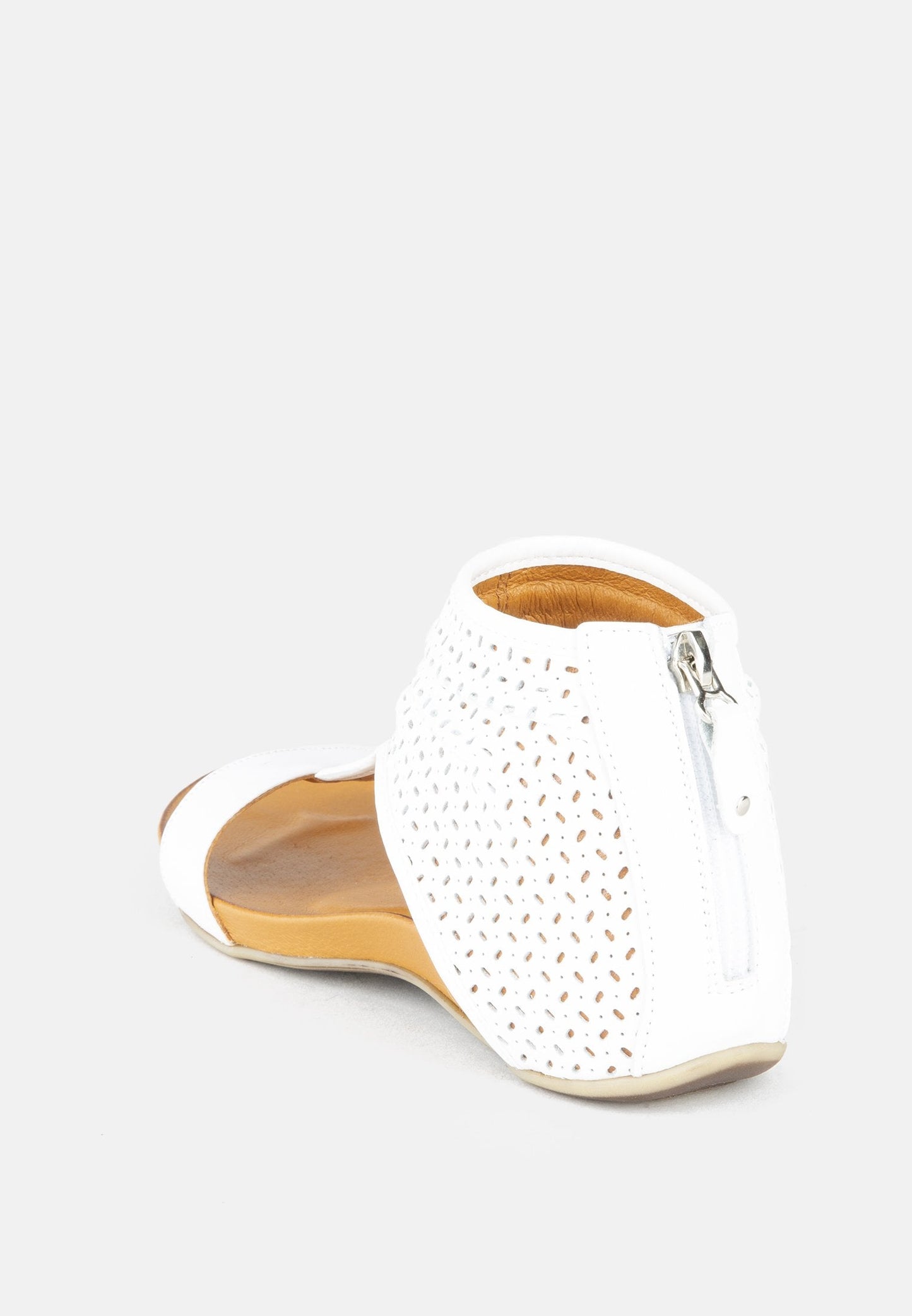 UpTown - Pure White Sandals Embassy London 